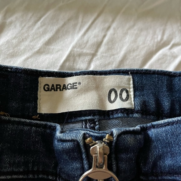 Garage Jean shorts size 00 - Picture 2 of 8